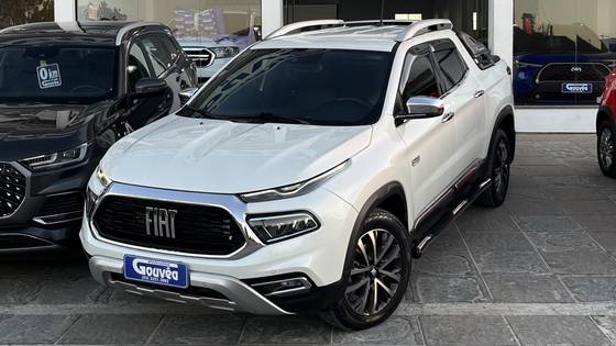 FIAT TORO 2.0 16V TURBO DIESEL RANCH 4WD AT9 FIAT TORO 2.0 16V TURBO DIESEL RANCH 4WD AT9